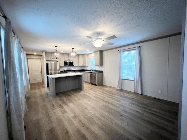 Building Photo - 25766 Nuway Ave