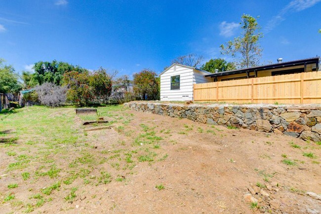 Building Photo - 3969 Rogers Rd