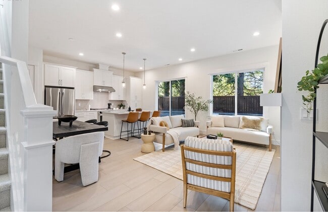 Foto del edificio - 15628 NW Raywood Ln