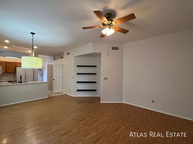 Building Photo - 8356 S Camino Sierra Rincon