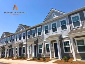 Building Photo - 13813 Clayborn St