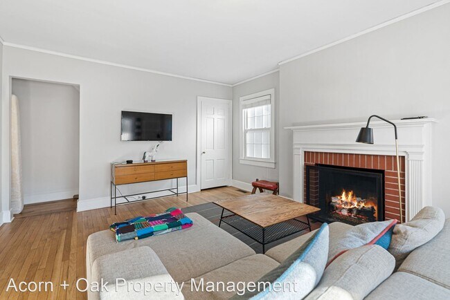 Foto del edificio - 2 br, 1 bath House - 412 W. Markham Ave