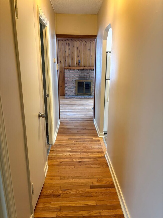 Building Photo - Minnetonka Home for Rent