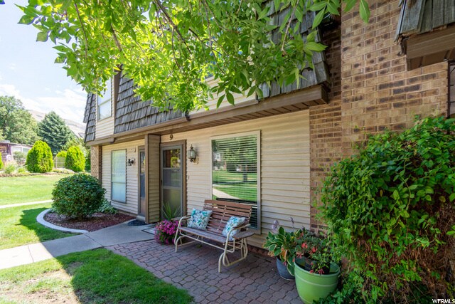 North Facing Front Door - 88 W 50 S