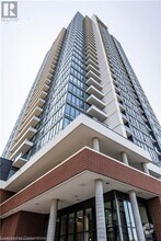 Building Photo - 15 Wellington St S