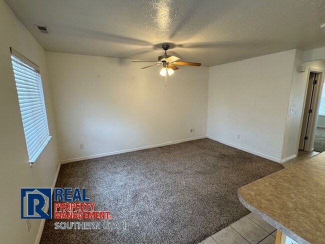 Foto del edificio - Spacious Townhome in Hidden Valley
