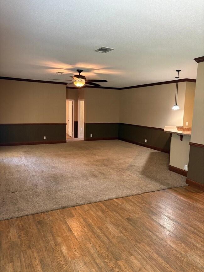 Building Photo - 1230 Parker Creek Rd