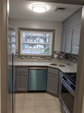 Building Photo - 4 Wedgewood Dr