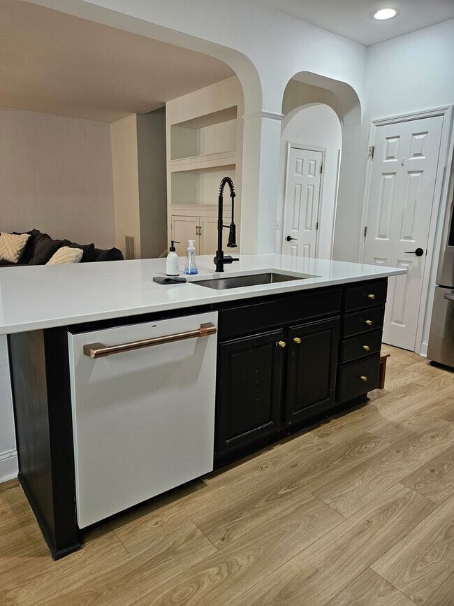 Foto del edificio - Park West Town Home