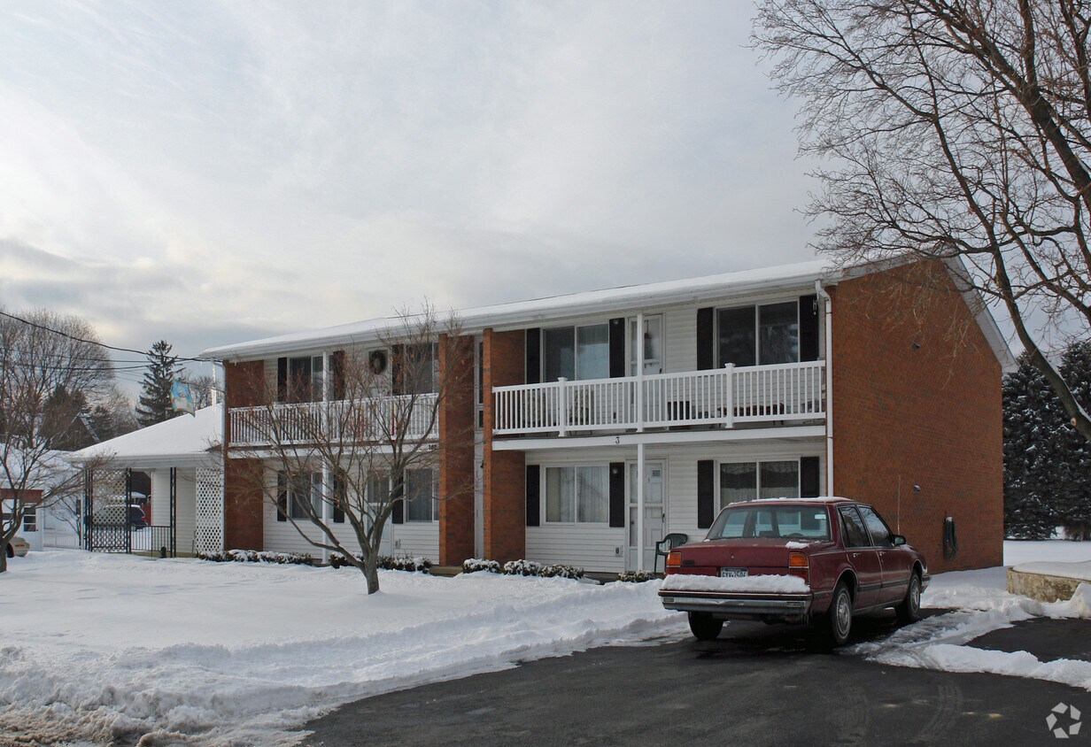 107 Manor Rd, Centre Hall, PA 16828 Apartments in Centre Hall, PA