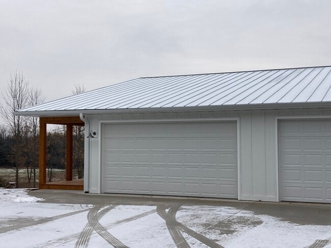 Building Photo - 5232 County Road II