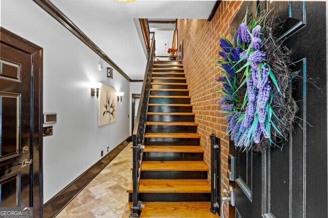 Foto del edificio - 5512 Glenridge Dr
