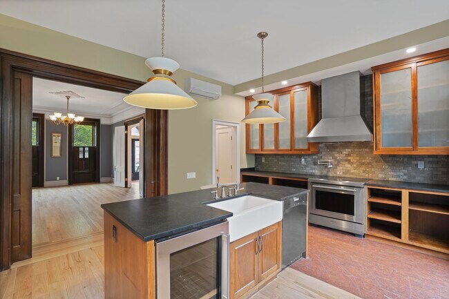 Photo - 284 Carroll St Townhome