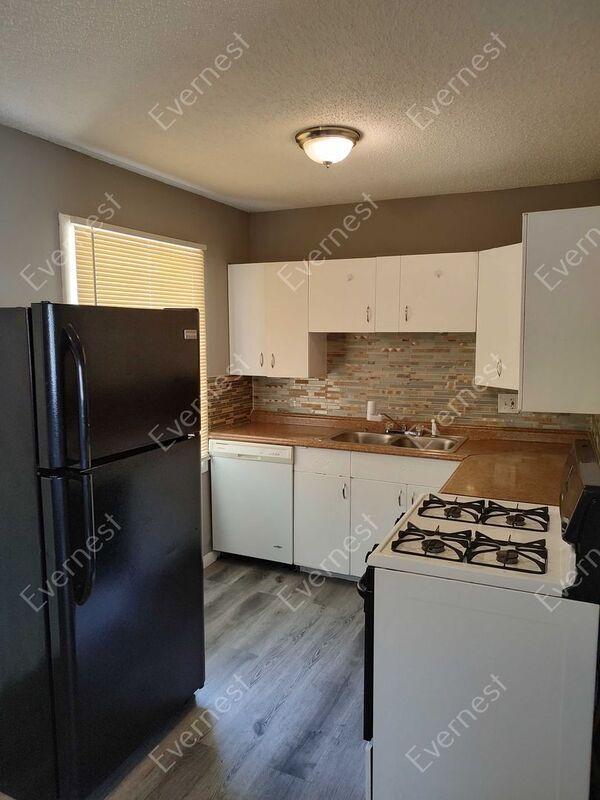 Foto del edificio - 7401 E 49th St