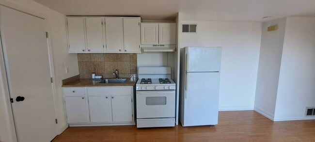 Foto del edificio - 6055 Grizzly Peak Blvd