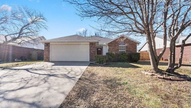 Building Photo - "Homey 3-Bed Home with Granite Finishes in Fayetteville – Your Perfect Retreat Awaits!"