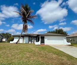 Building Photo - 2013 NE 4th Ter