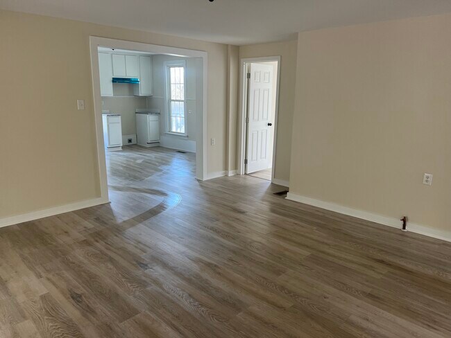 Foto del edificio - 126 Brookside Dr
