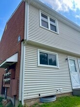 Building Photo - 1081 New Haven Rd