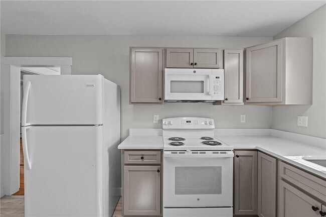 Foto del edificio - 28 Island Ave