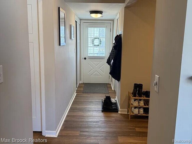 Foto del edificio - 42556 Plymouth Hollow Dr