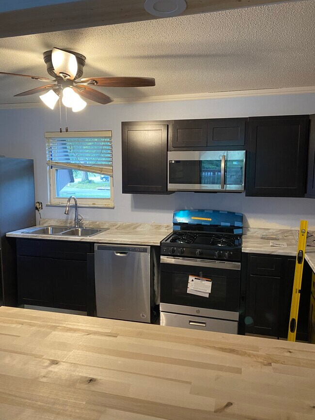 Foto del edificio - 3610 Candlewyck Club Dr