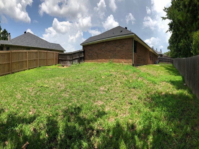 Building Photo - 5866 Palo Pinto Dr