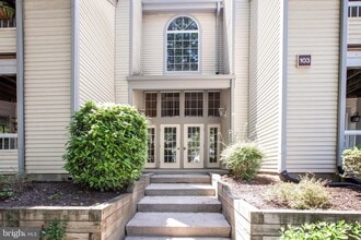 Building Photo - 103 Claridge Ct