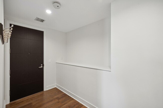 Building Photo - 239 Brannan St