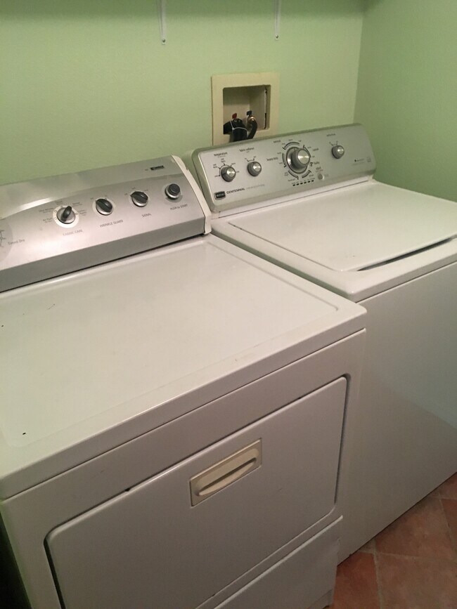 18431 Crestwood Way Unit B, Mount Vernon, WA 98274 Apartments in