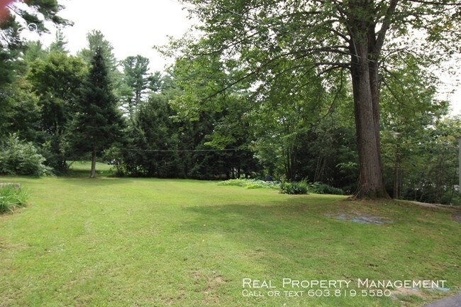 Building Photo - 3 Bedroom Waterfront Property on Lilly Pond