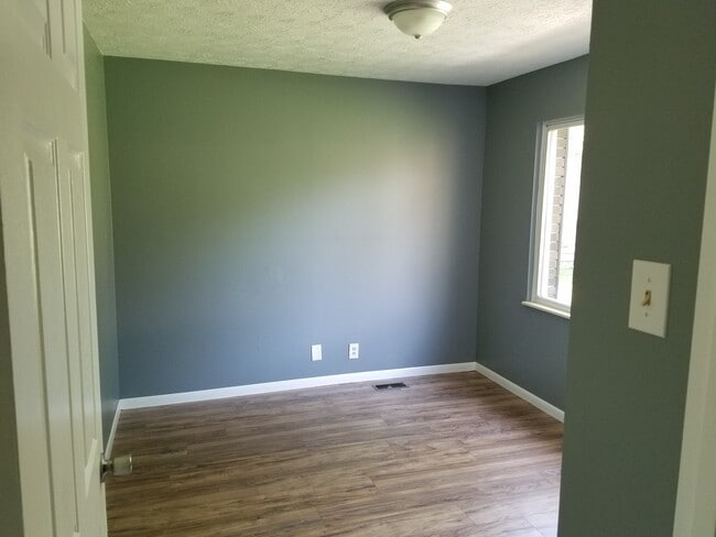 Second Bedroom - 722 Shadycrest Dr