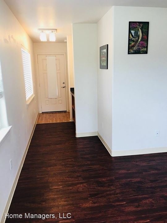Building Photo - 3 br, 2.5 bath House - 23 Meheu Circle