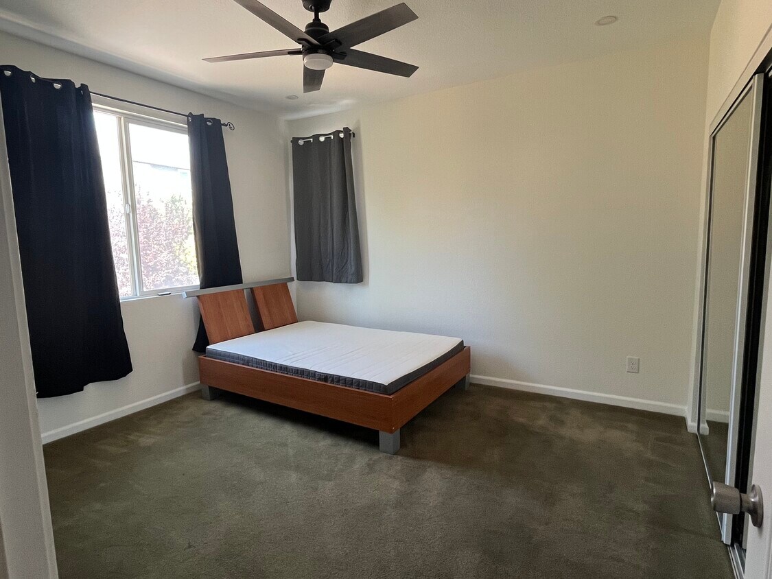 Foto principal - 3776 Pintail Dr