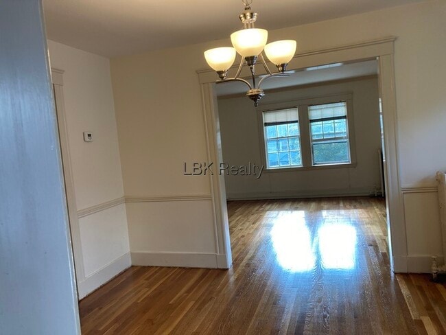 Photo - 65 Cloverdale Rd Apartment