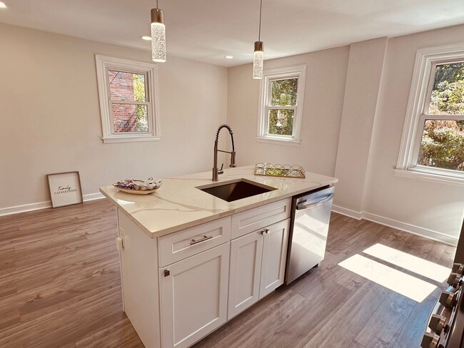 Building Photo - 3 Bedroom twin Family Home in Drexel Hill