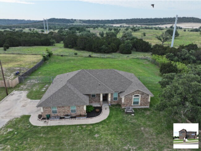 Foto del edificio - 2410 Big Divide Rd