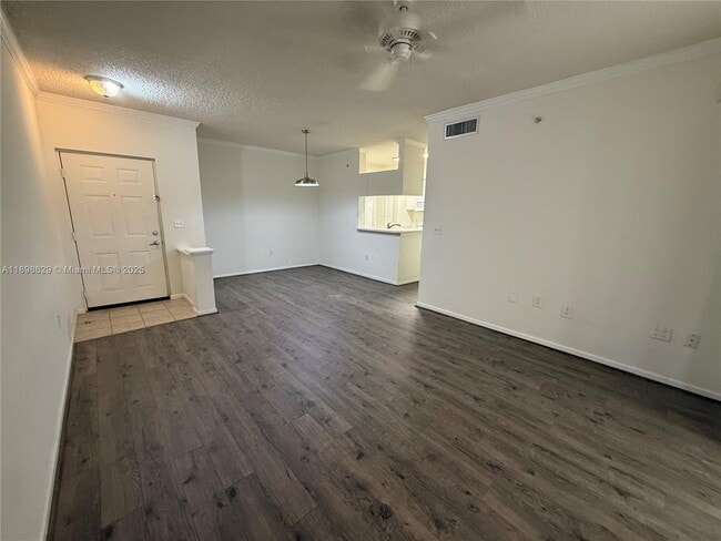 Building Photo - 17125 N Bay Rd
