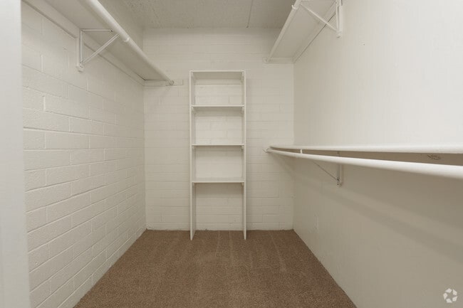 walk in closets Tucson apts Waters Edge - Waters Edge