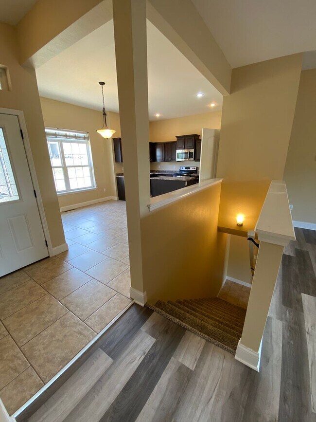 Foto del edificio - Luxurious 5 Bedroom Home in Woodridge Estates