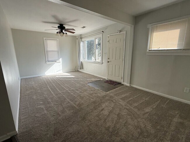 Building Photo - 1725 St Catherine St