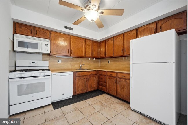 Building Photo - 9906 Bustleton Ave
