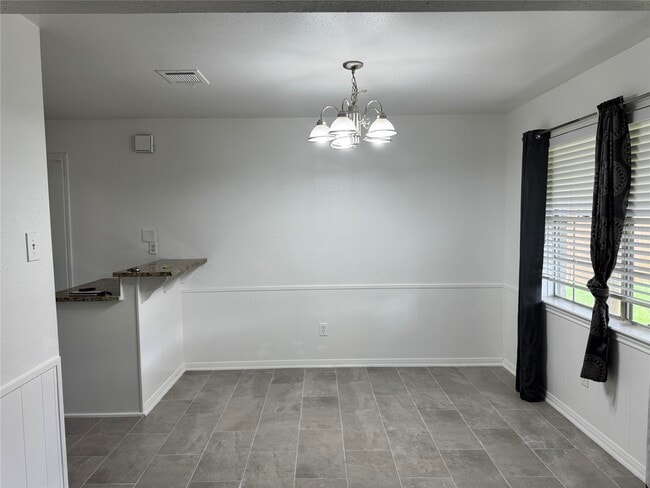 Building Photo - 10415 Sageburrow Dr