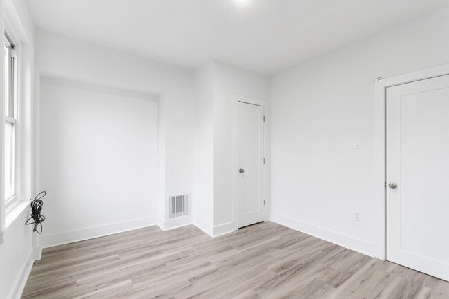 Foto del edificio - 5321 Ogden St