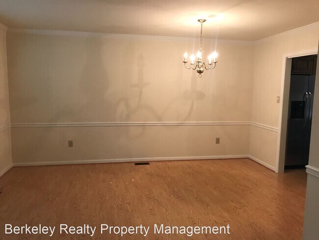 Building Photo - 2 br, 1.5 bath House - 30 Bromley Drive
