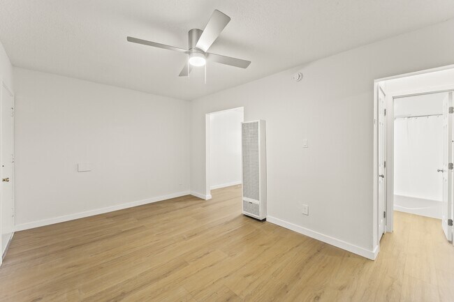 Foto del edificio - 9302 Avalon Blvd