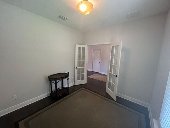 Building Photo - Pensacola- 3 Bed, 2 Bath w/office