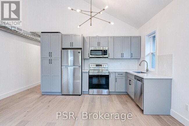 Building Photo - 87 Hammersmith Ave