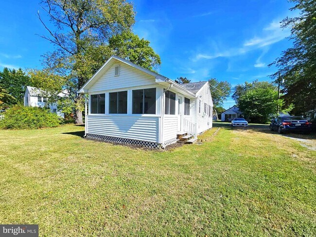 Building Photo - 308 Carey Ave