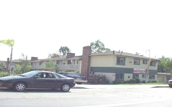 Foto principal - 144-168 E Baseline Rd